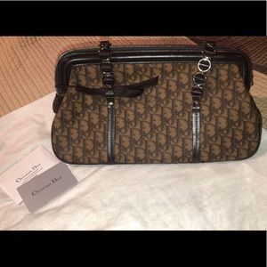 Gorgeous authentic Christian Dior Logo Bag